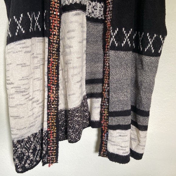 Free People Solstice Spirit Embellished Poncho Knit Alpaca Blend Women’s M/L - Picture 12 of 16